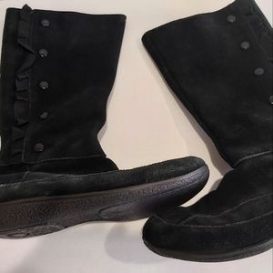 Cute used suede boots!
